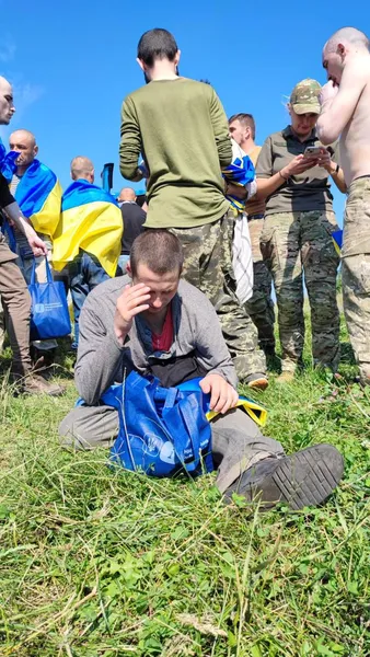 З російського полону повернулися ще 45 військових та двоє цивільних (фото)