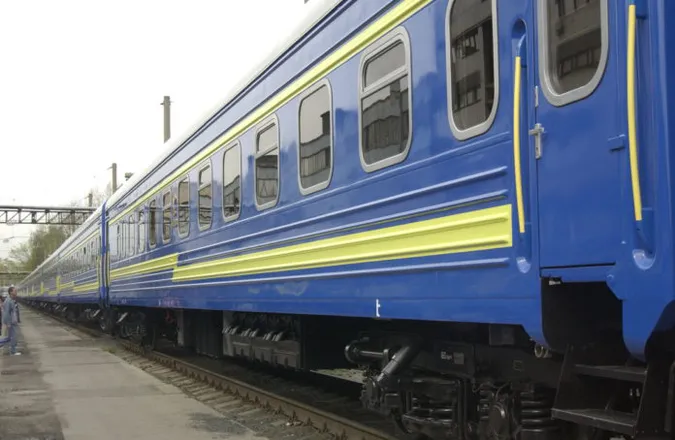 На Волині працівники залізниці «розбазарили» 5 тонн дизпалива