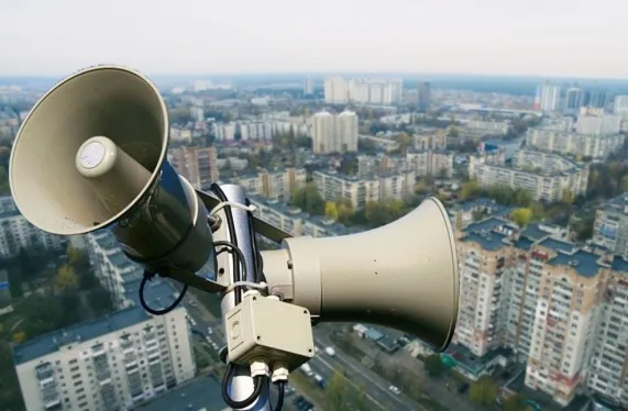 «Лінь вбиває»: Центр протидії дезінформації розвінчав фейки про повітряну тривогу