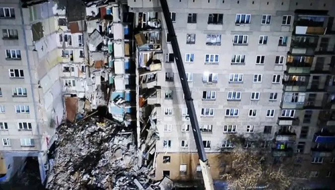 Кількість жертв вибуху у київській багатоповерхівці зросла (фото, відео)