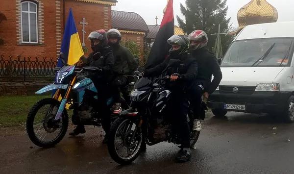 На Волині попрощались із загиблим воїном Петром Грисюком (фото)