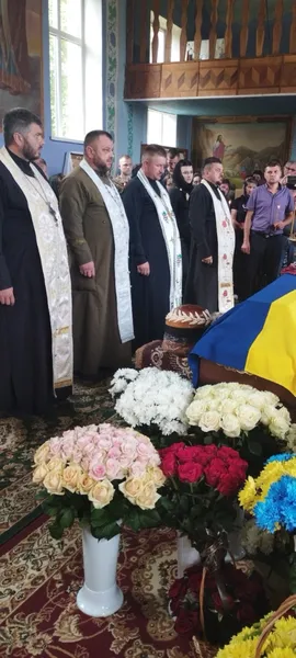 На Волині попрощалися із 21-річним воїном Іллею Кропивою (фото)