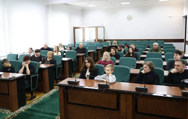 У Луцьку родинам загиблих захисників вручили державні нагороди