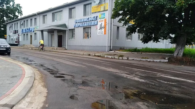 Чиновник пояснив, чому у Ківерцях постійно заливає вулицю