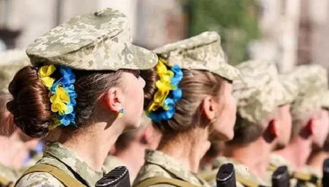 У Міноборони розповіли, що вагітних та жінок з дітьми теж візьмуть на військовий облік