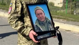 На Волині провели в останню дорогу Героя Олександра Хмарука (фото)
