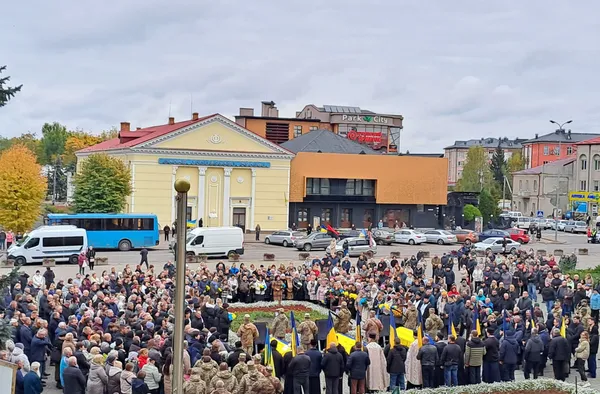 На Волині провели в останню путь військових Олександра Гнатюка, Ігоря Карпука та Романа Йовика (фото)