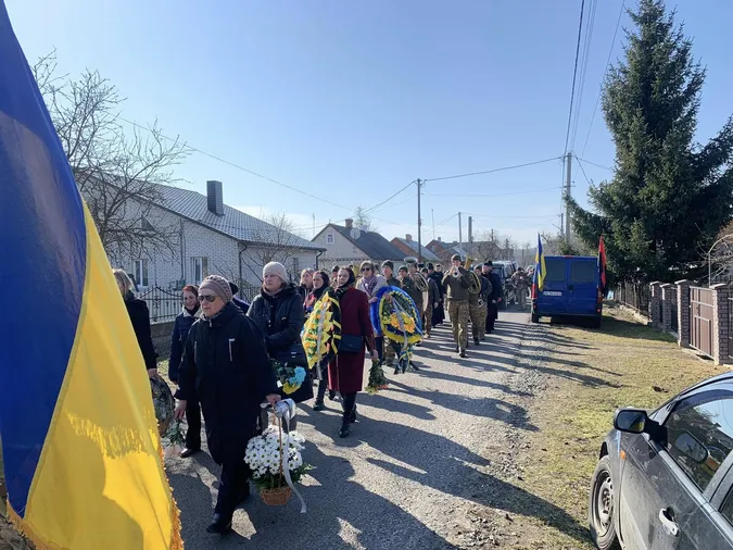 У Луцькому районі попрощалися із загиблим воїном Андрієм Демчуком (фото)
