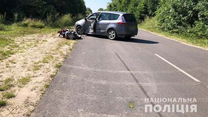 На Волині мотоцикл протаранив «рено» – 19-річний юнак помер у лікарні (фото, відео)