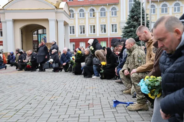 Луцьк попрощався одразу з двома Героями – Олександром Веремчуком та Костянтином Голубом (фото)