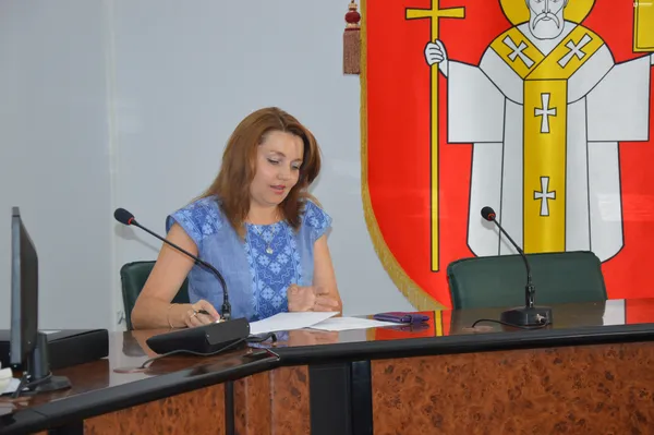 Алла Надточій рахувала підняті догори руки депутатів