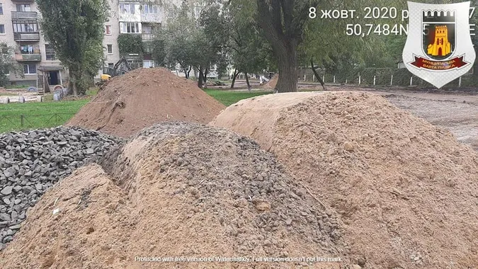 В районі Балки облаштовують майданчик для збору побутових відходів (фото)