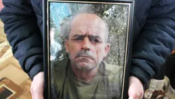 Осиротіли дві доньки: на Волині попрощалися з воїном Володимиром Сасовським (фото)