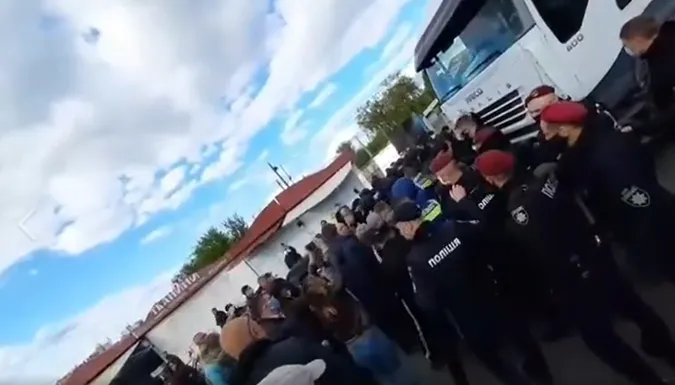 На Старому ринку – знову суперечки між муніципалами і підприємцями (відео)