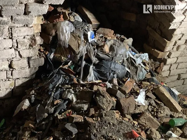 Депутати Луцькради інспектували Гостинний двір Прайзлерів, в якому буде готель (фото, відео)