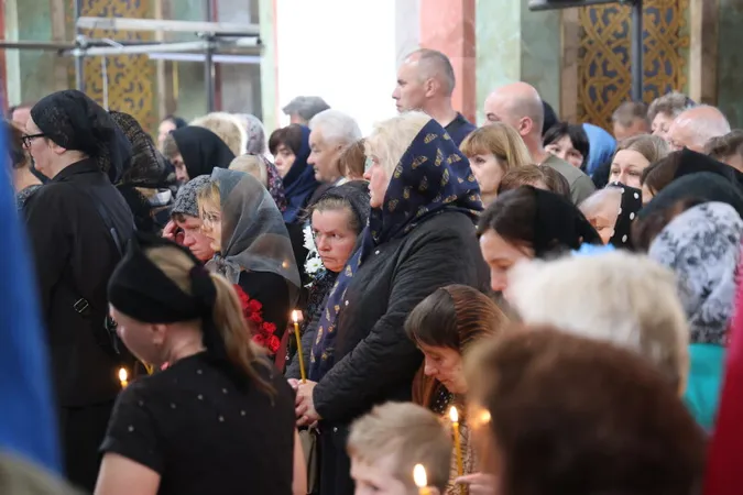 У Луцьку попрощалися із загиблими захисниками Олександром Махновцем та Валерієм Максимчуком (фото)