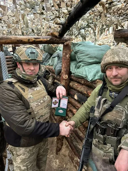 Комбриг 100-ї бригади на «нулі» відзначив воїнів Луцького батальйону (фото)