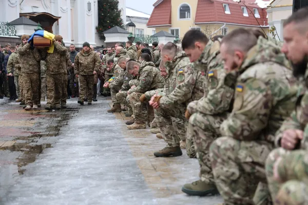 У Луцьку попрощалися з загиблим на війні відомим спортсменом Олексієм Бондаренком (фото)