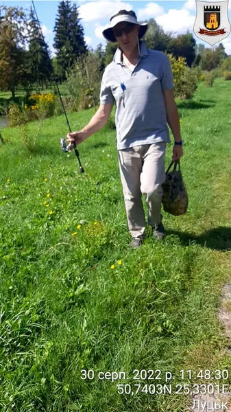 У Луцьку муніципали прогнали з парку риболовів (фото)