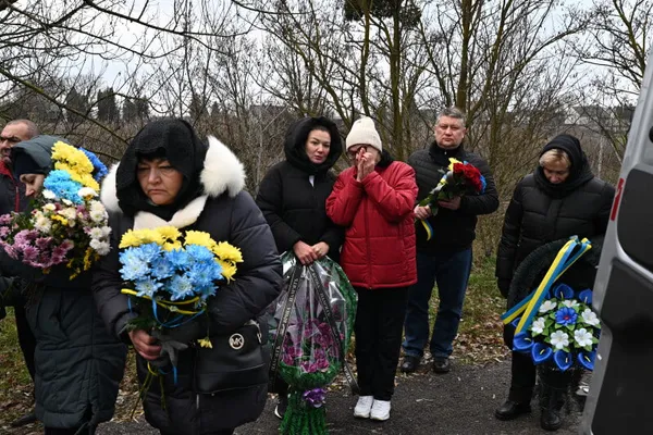 У селі біля Луцька попрощались із полеглим захисником Олександром Гавришем (фото)