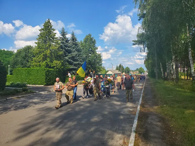 На Волині провели в останню дорогу Героя Сергія Ткачука (фото)