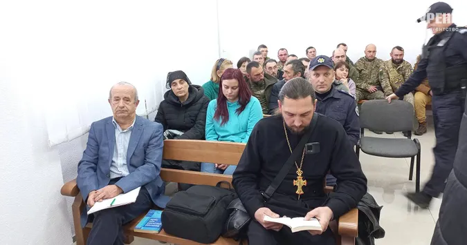 Священник, який судиться з батьком загиблої волинської захисниці, прийшов на засідання