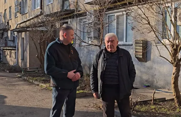Михайло Семенович (праворуч)