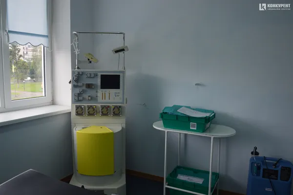 «Дівчата плачуть, коли доводиться обрізати волосся», – медсестра розповіла, як лікують онкохворих дітей у Луцьку