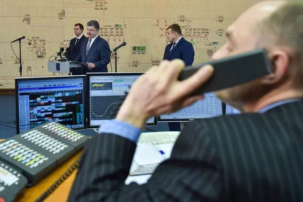 Порошенко запустив нову лінію електропередач на Рівненській АЕС