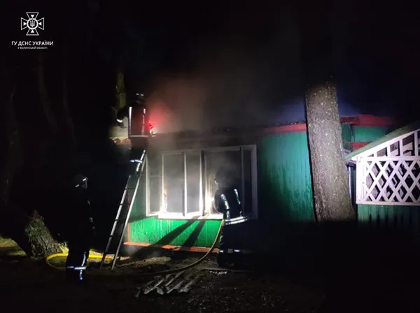 У Гряді блискавка влучила в будинок відпочивальників (відео, оновлено)