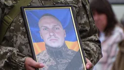 На Волині попрощалися із 23-річним воїном Любомиром Дячуком (фото)