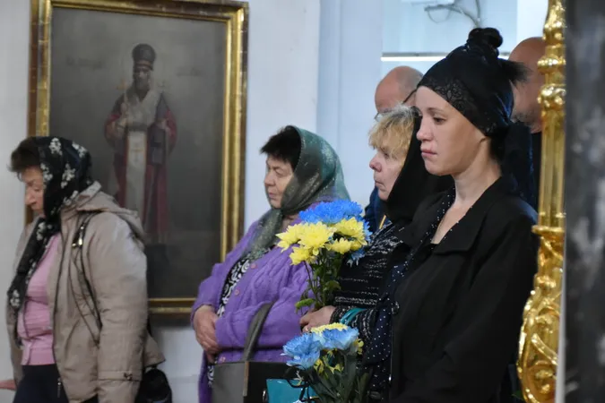 У Луцьку попрощалися із загиблими на війні Юрієм Дрофою та В'ячеславом Овчаром (фото)