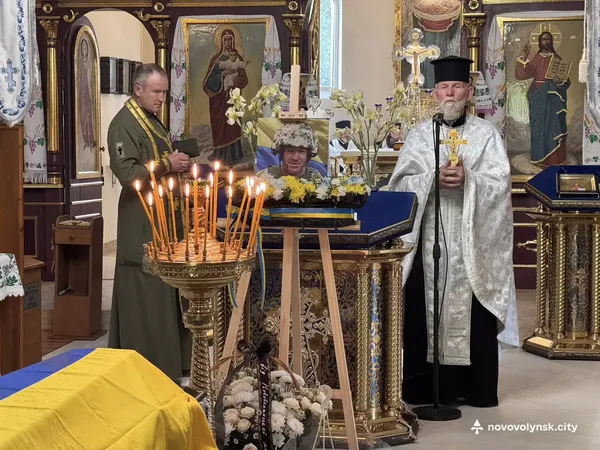 Боронив Україну понад чотири роки: на Волині попрощалися з воїном Сергієм Запорожцем (фото)