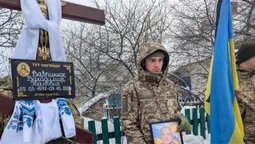 Зник понад рік тому: на Волині попрощаються із воїном Володимиром Вавринюком (фото)