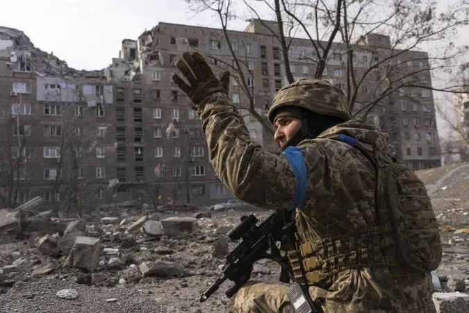 У Маріуполі морпіхи 36-ї бригади прорвалися на з'єднання з «Азовом», – Арестович