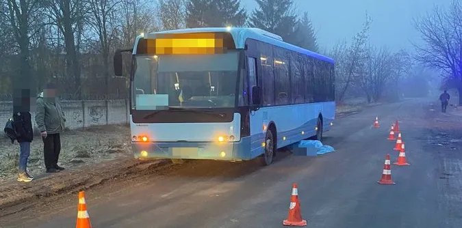 У Луцьку під колесами автобуса загинула жінка (фото, відео)