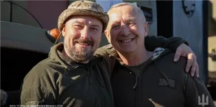 Ворожі дрони, важкий КрАЗ і жодного графіка: як військові з волинської бригади евакуюють техніку (фото)