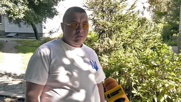 У Луцьку діти самостійно облаштували спортивний майданчик, щоб займатись воркаутом (фото, відео)