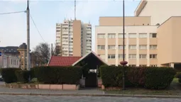 У Луцьку поскаржилися на звалища сміття біля драмтеатру (фото)