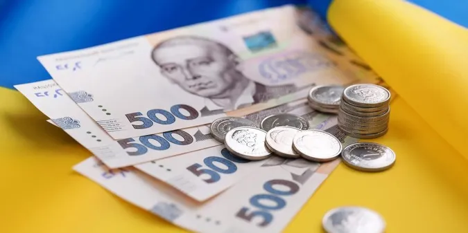 Донати українців у найбільші фонди торік зменшилися майже вдвічі
