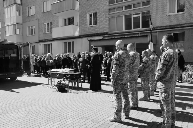 Загинув на Донеччині: у Луцьку попрощалися з Юрієм Кравчуком (фото)