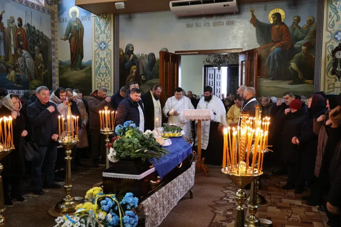 Громада на Волині попрощалася з Героєм Іваном Доценком (фото)