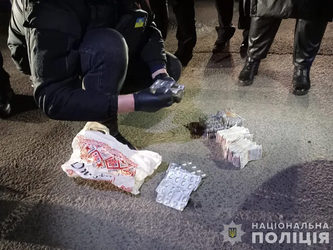 На Волині викрили банду з наркотиками на мільйон гривень (фото, відео)