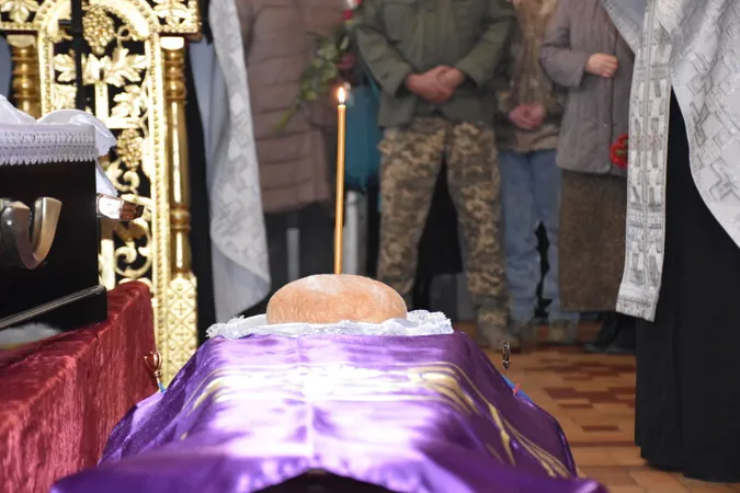 У Луцьку попрощались з Героєм Віталієм Назарчуком (фото)