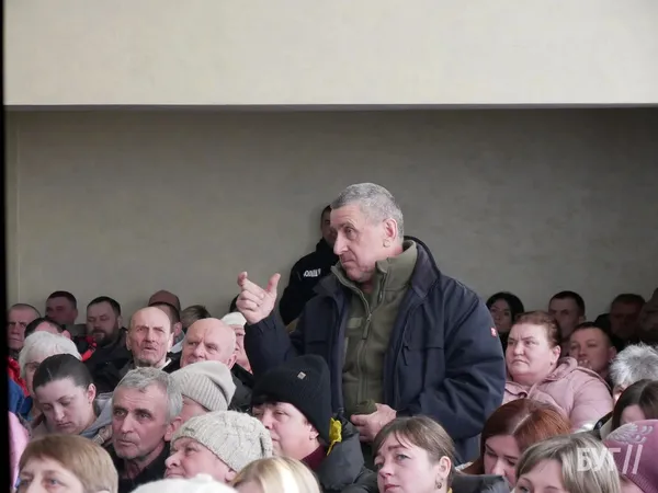 У Смолигові збори щодо переходу храму до ПЦУ вийшли з-під контролю: що відомо (фото, відео)