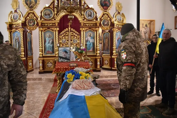 Через пів року після загибелі: Волинь попрощалася з воїном Юрієм Коновалом (фото)