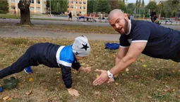 Луцький тренер показав осінь щасливих людей (ФОТО)