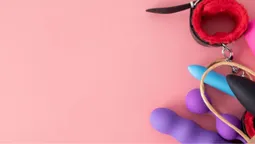 🍓 У центрі Луцька відкрився новий сексшоп