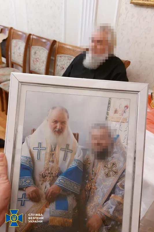 Митрополиту УПЦ МП, який виправдовував захоплення Криму, повідомили про підозру (фото)
