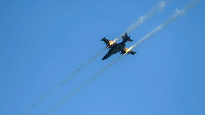російські війська покинули аеродром у Білорусі, з якого обстрілювали українські міста (відео)